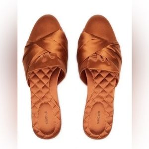 NWOT Birdies Songbird mule in copper satin